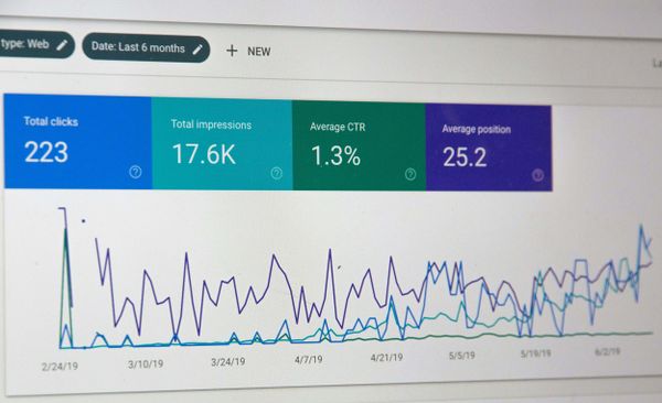 Backlinks vs Referring Domains: What’s The Difference? (+ Tips To Build More)